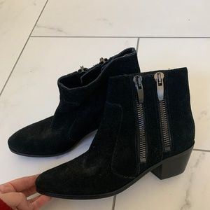 **NEVER WORN** Via Spiga Designer Boots.